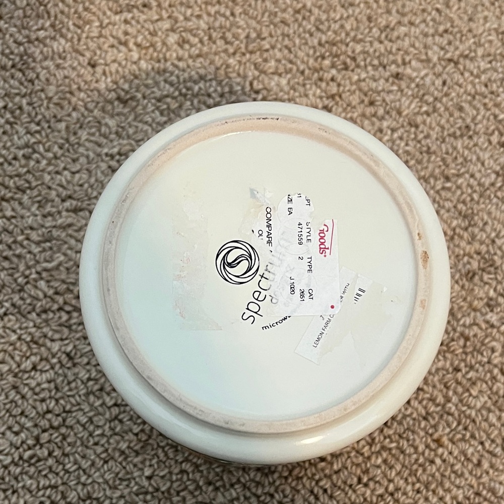 LAST CHANCE! Lemon Ceramic Canister with Wooden Lid 🍋 - Picture 4 of 4
